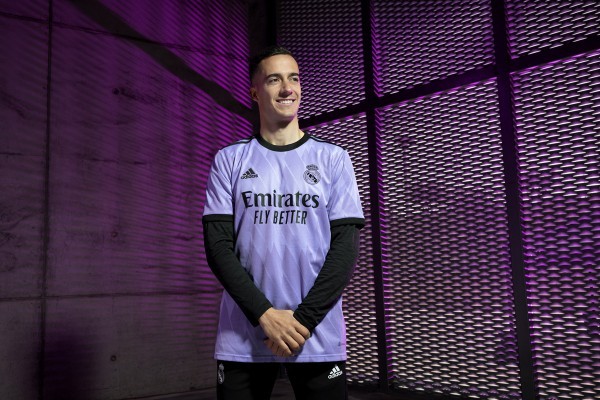 Fotballdrakter Real Madrid Bortedrakt Dame 2022-2023